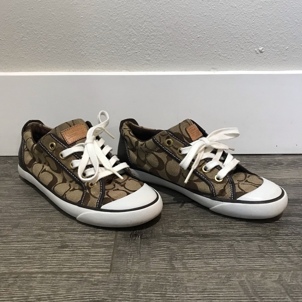 Women Coach shoes
